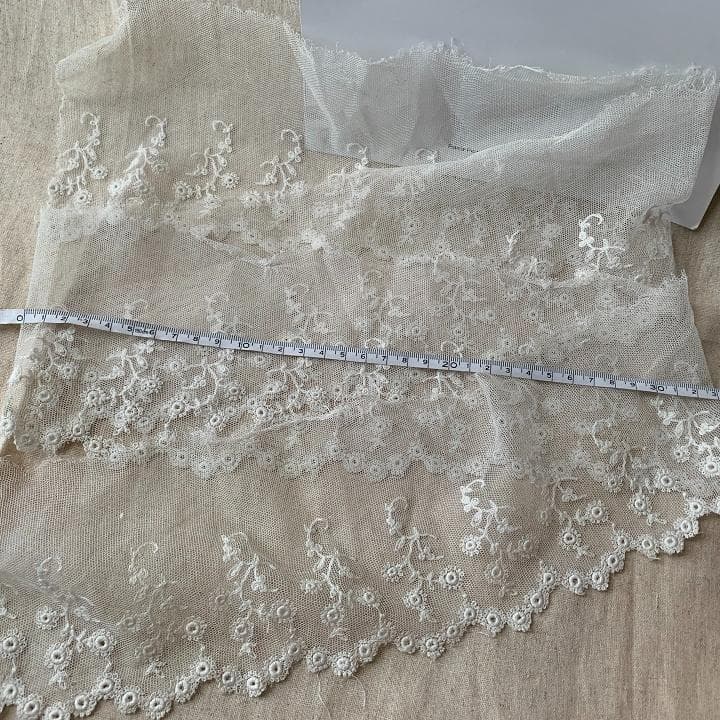 フランスアンティーク 刺繍　チュールレース １２cm×１４０cm　リメイク材料